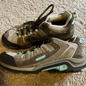 Columbia Pima leather hiking trail shoes